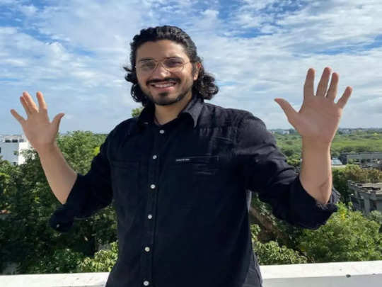 12वीं तक रहे शर्मीले और संकोची 12वीं तक रहे शर्मीले और संकोची