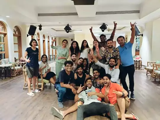 ​1 कमरे से शुरुआत​