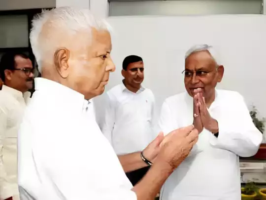 Lalu yadav Meets Nitish Kumar Lalu yadav Meets Nitish Kumar